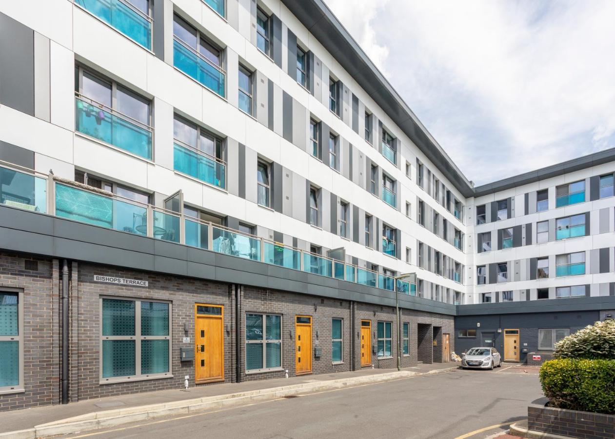 1 Bed Apartment - Redhill Central, Surrey, Gatwick #3 エクステリア 写真
